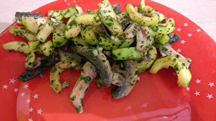 Poêlée de Courgettes et Champignons à l'Ail et Persil