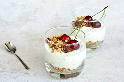 Parfait au Skyr, Graines de Chia et Cerises