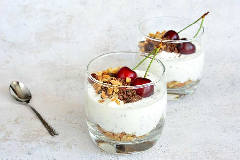 image Parfait au Skyr, Graines de Chia et Cerises