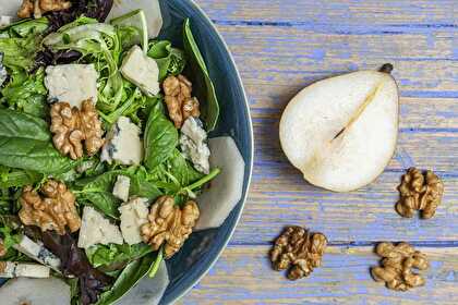 Salade Gourmande au Roquefort, Poire et Noix