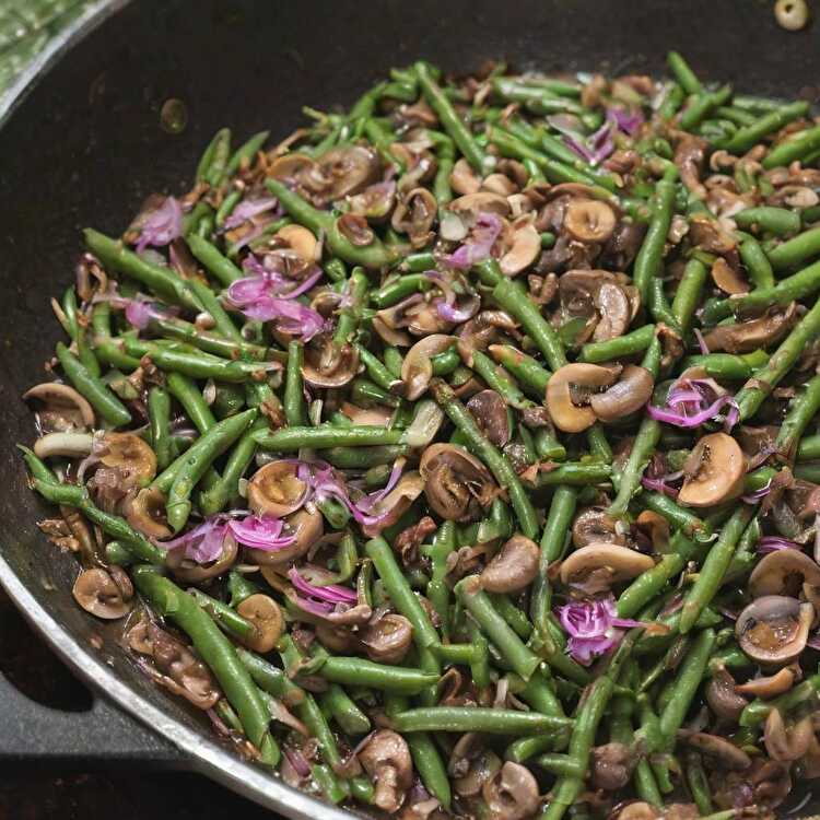 image Haricots Verts à la Poêle avec Champignons